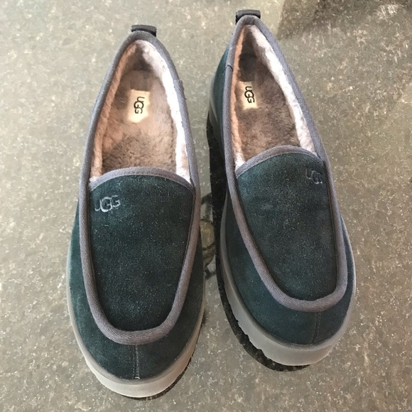 New UGG Super Moc Slipper, Black Cozy Loafers, Slip-Ons, Fuzzy Slippers, UGGs - Picture 2 of 14